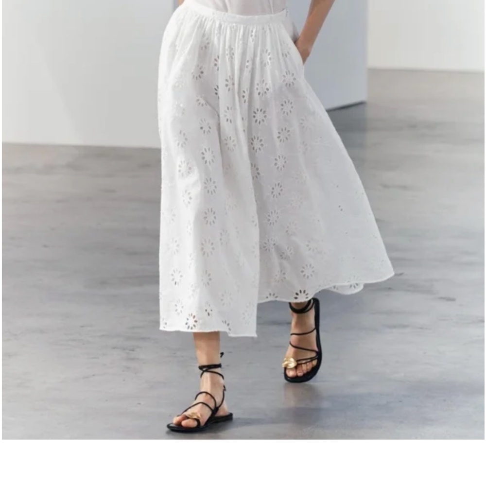 Zara white eyelet midi skirt - Picture 2 of 4